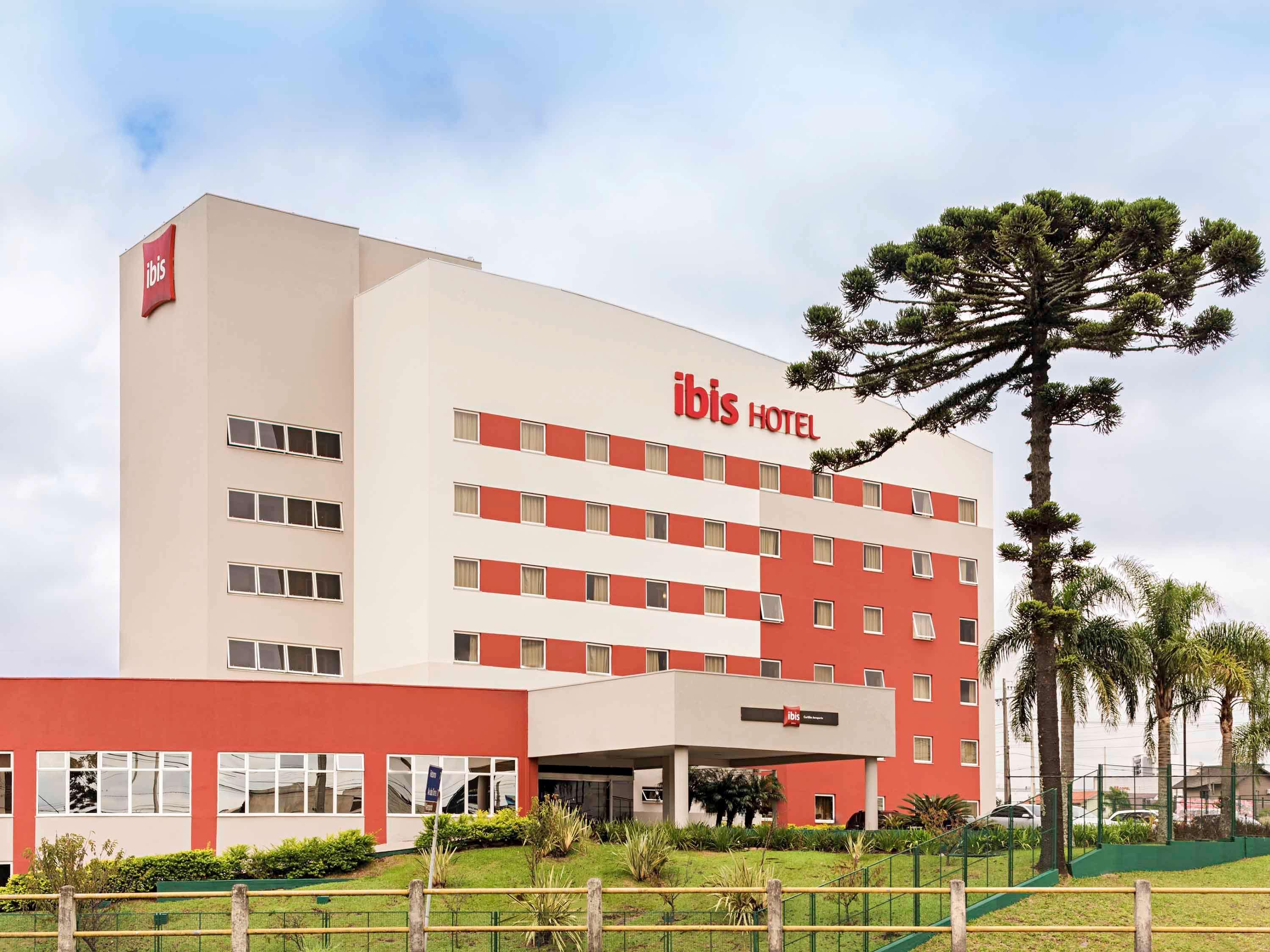 Отель Ibis Curitiba Aeroporto Сан-Жозе-дус-Пиньяйс Экстерьер фото