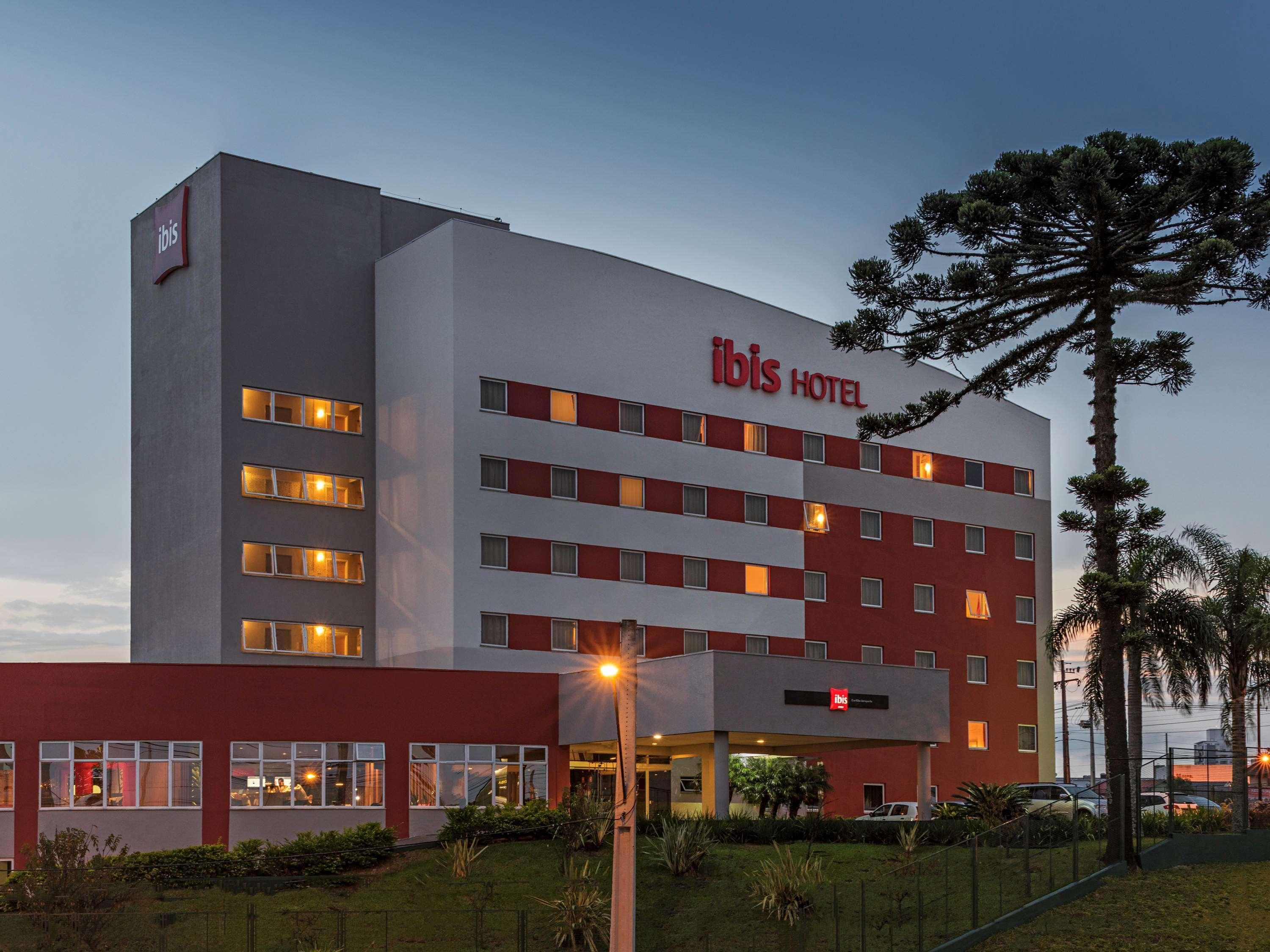 Отель Ibis Curitiba Aeroporto Сан-Жозе-дус-Пиньяйс Экстерьер фото