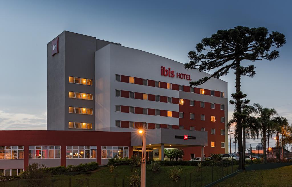 Отель Ibis Curitiba Aeroporto Сан-Жозе-дус-Пиньяйс Экстерьер фото